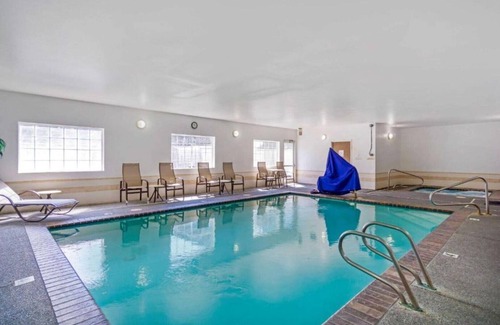 Auburn House | An affordable and welcoming stay in our room !