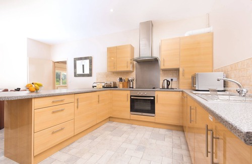 West Down Cottage | An apartment that sleeps 6 guests in 3 bedrooms