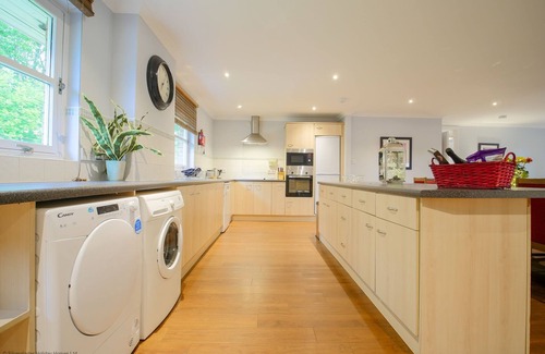 Aviemore House | An impressive stylish four-bedroom Highland property ideal for entertaining large groups of with i