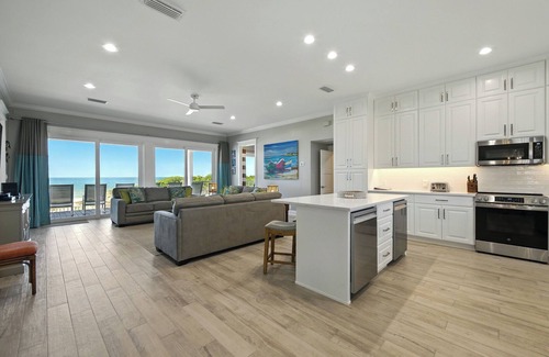 Sea Palm Village House | AN OCEAN REMEDY TO SOOTH YOUR SOUL! This marvelously appointed home is the consummate vacation home