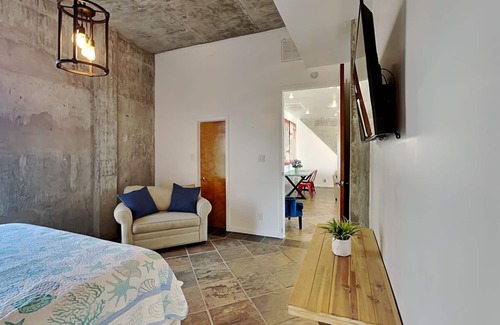 Bermuda Beach House | An Oceanfront Experience | Beachfront, Near Town