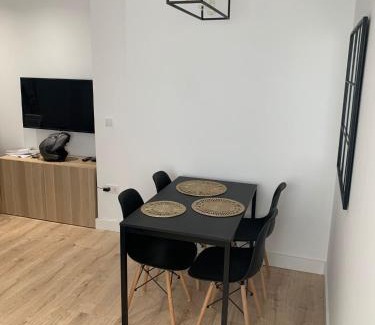 Lagunillas Apartment | Ana Bernal by HDC Apartments
