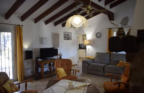 Denia Ski Chalet | Anacasa Villa con piscina Montgo Denia CH3215