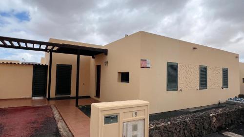 La Oliva House | Anahi Homes Corralejo- Dracaena 18
