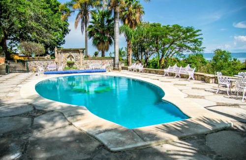 Ajijic House | ANANA Rancho San Rafael | Master BD & Lake views