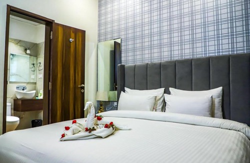 Vrindavan House | Anand Varsha Luxury Stays