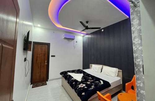Misrikh Hotel | Ananya Hotel & Restaurant