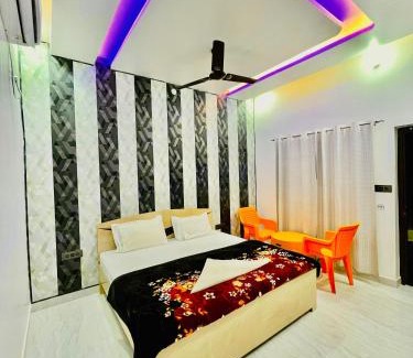 Misrikh Hotel | Ananya Hotel & Restaurant