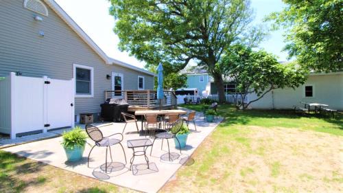 Town Bank House | Anchored In Hope