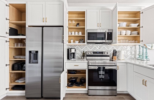 Downtown Wilmington Apartment | Anchored @ The Cove Riverwalk Villas
