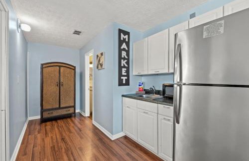 El Centro Beach House | Anchors Away - Private Pool, Seasonal Hot Tub, Game Room, Walk to Beach, Pets OK