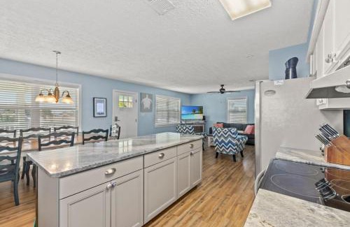 El Centro Beach House | Anchors Away - Private Pool, Seasonal Hot Tub, Game Room, Walk to Beach, Pets OK