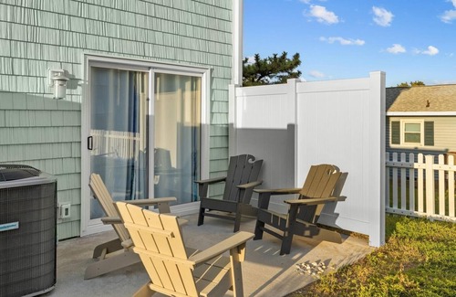 Atlantic Beach Condo | Anchors Away Unit 2 2 Bedroom Duplex by RedAwning
