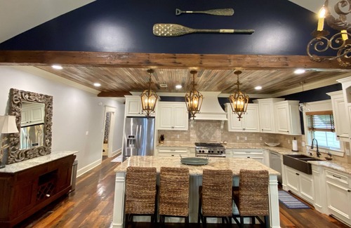Ventress House | Anchors Aweigh~Family, Couples, Groups~Private Dock/Pier