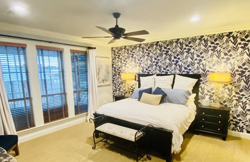 Ventress House | Anchors Aweigh~Family, Couples, Groups~Private Dock/Pier