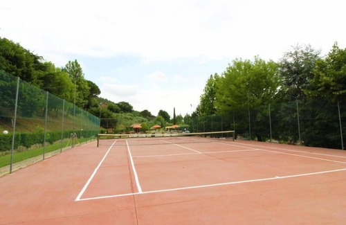 Bivio Lugnano Villa | Ancient stone farmhouse with private swimming pool and tennis court. On the border between Tuscany a