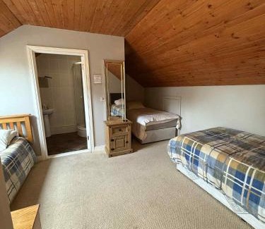 Monaghan House | Andante Guesthouse KENCARE LIMITED