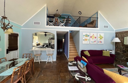 Anderson House | ANDERSON, SC - LAKEFRONT NEAR GREENPOND & GOLF COURSE -FIREPIT/PONTOON RENTAL