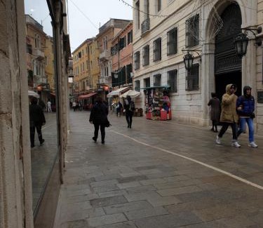 Cannaregio Apartment | ANDREA Venice FLAT 1st Floor