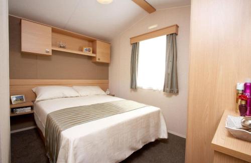 Axminster Resort | Andrewshayes Holiday Park
