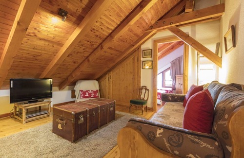 Montgenevre Apartment | Angélique - traditional, Alpine duplex apartment for 6/8 people