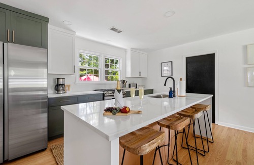 North Charleston House | Angel Oak: Backyard Fun in the Sun