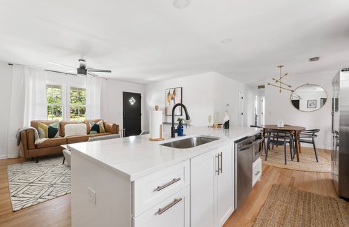 North Charleston House | Angel Oak: Backyard Fun in the Sun