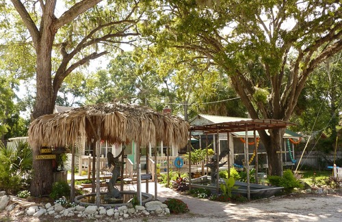 Steinhatchee Cottage | Angels' Attic in Steinhatchee