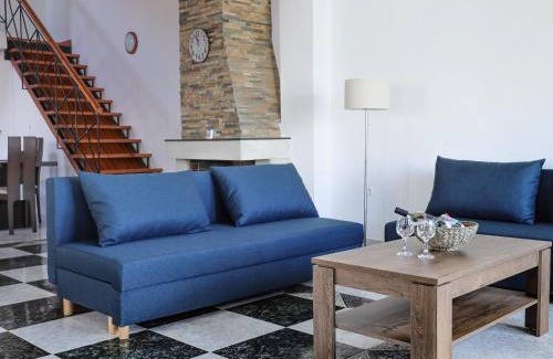 Petaloudes House | Angels beach house