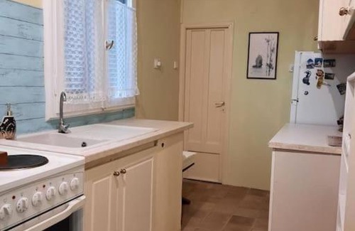 Ilida House | Angie's Guests Cottage