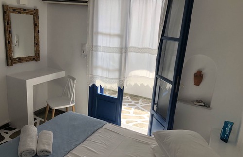 Paros House | Angie's Studios