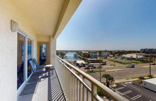 Redington Shores Apartment | Anglers Cove 401