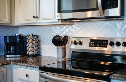 Hackberry House | Angler’s Paradise! Amazing fishing w/in minutes! 3 bed,sleeps 7 ppl, 2 bath.