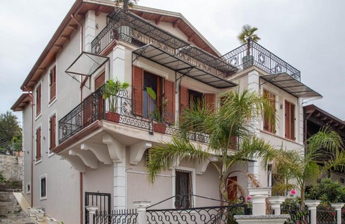 Durres House | Angoni Villa