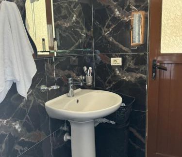 Qafe e Gjashtes Apartment | Anila's Apartment