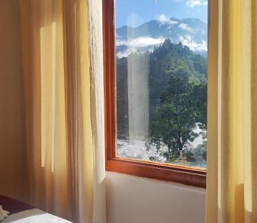 Chamoli Hotel | Anita Palace