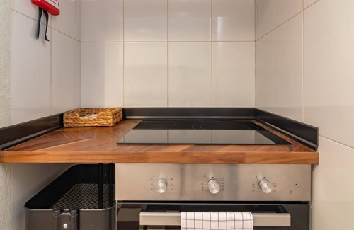 Penha de Franca Apartment | Anjos' City Escape by LovelyStay - R/C