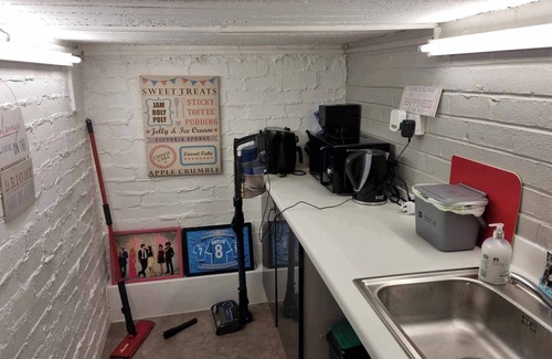 Llandudno Apartment | Ann's Garden Flat, Llandudno and Conwy. Quiet Residential Area, Self Contained