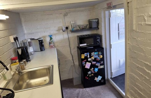 Llandudno Apartment | Ann's Garden Flat, Llandudno and Conwy. Quiet Residential Area, Self Contained