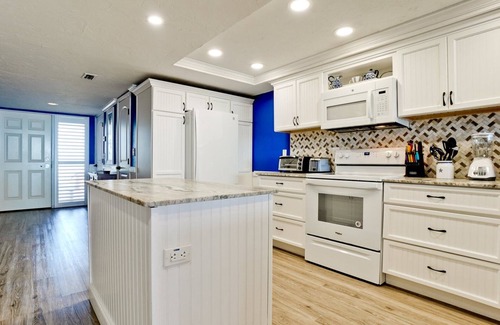 Bradenton Beach Condo | Anna Maria Island Club 31, Condo 2 Bedroom/2 Bath ocean view, maximum.