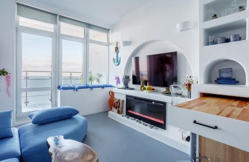 Arcadia Apartment | Anna Maria Santorini - Greek Suite & Large sea terrace Arcadia