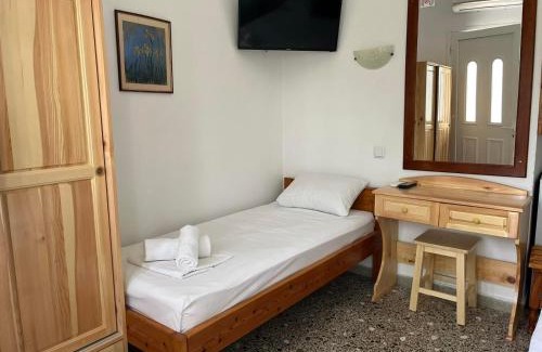 Potos Hotel | ANNA MARIA Studios