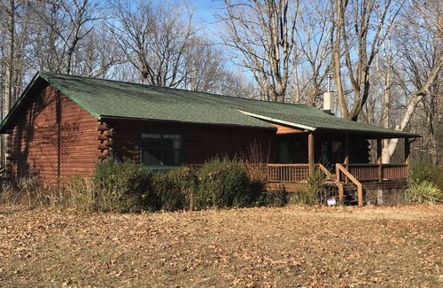 Patrick Henry House | Anna Valley Farm Log Home-1/2 hr to UVA, close to Wineries, fiber internet!