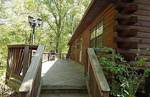 Patrick Henry House | Anna Valley Farm Log Home-1/2 hr to UVA, close to Wineries, fiber internet!