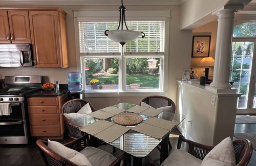 Annapolis House | Annapolis gem with beautiful outdoor dining! Near U.S. Naval Academy