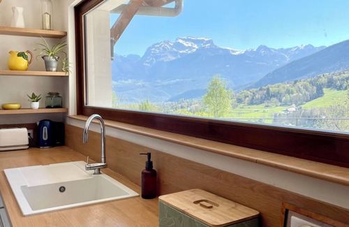 Saint-Jorioz House | Annecy - Villa with contemporary and quiet pool, mountain and lake view