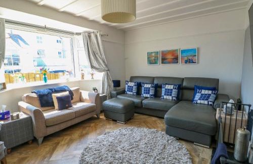 Rhosneigr House | Annedd Wen