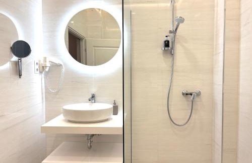 Siofok Aranypart Bed & Breakfast | Annie Villa