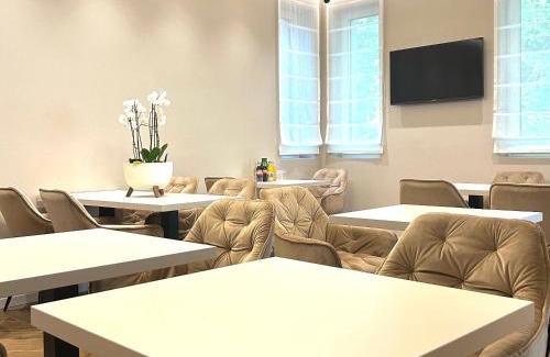 Siofok Aranypart Bed & Breakfast | Annie Villa