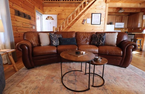 Creola Cabin | Anson's Ridge: Log home in the woods w/hot tub, near Hocking Hills- Sleeps 12